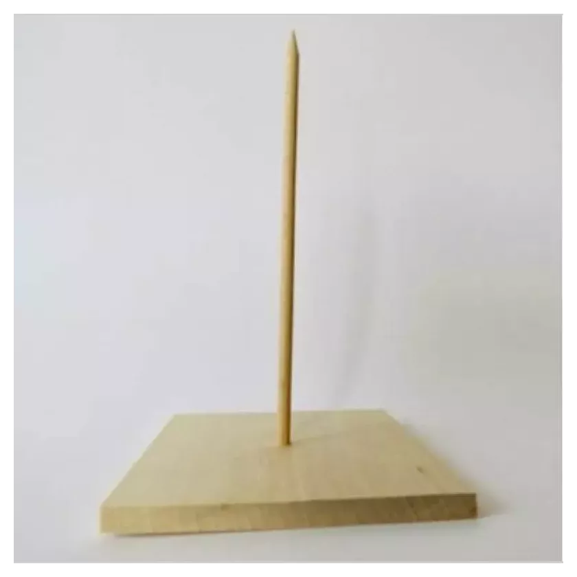 Pique kebab bois 160x5mm avec base carree 100x100x7mm